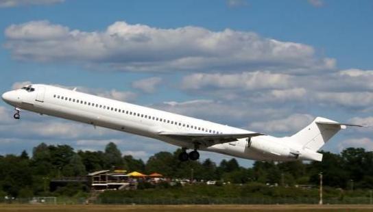 2014年7月24日 阿尔及利亚航空公司MD83客机在尼日尔首都尼亚美坠毁