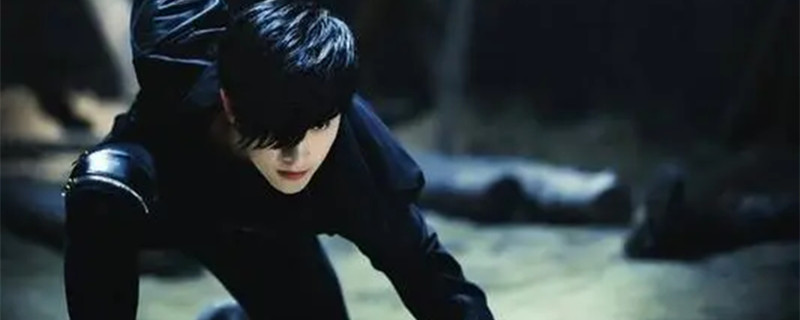 张起灵跪拜的棺材是谁