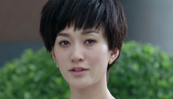 电视剧大丈夫中李小冉结婚的是哪一集