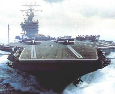 1989年11月11日 美国最大的核动力航空母舰服役（图片来源：历史上的今天TodayOnHistory.com）