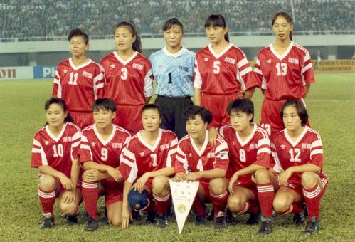 首届世界女足赛在广州开幕
