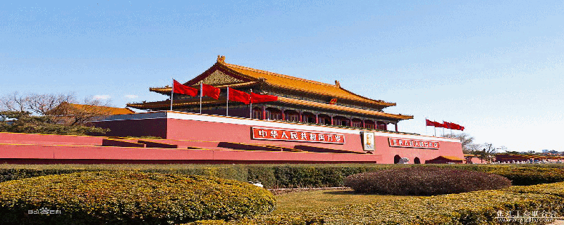 天安门广场每天的升旗仪式时间是固定的吗