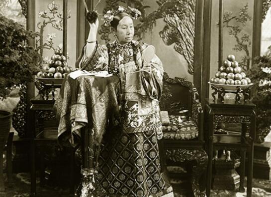 光绪为什么叫慈禧亲爸爸