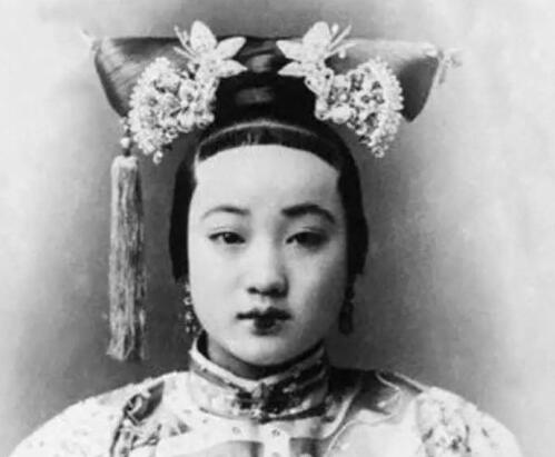 珍妃为什么会被推下井