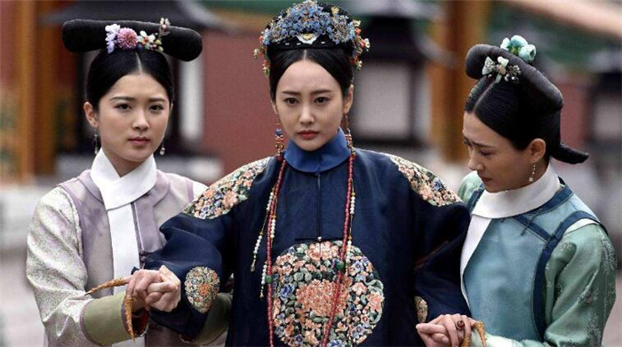 嘉庆皇帝的母亲是如懿传的谁，嘉庆皇帝的母亲叫什么