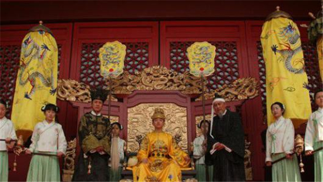 万历皇帝共上朝多少年,万历不上朝干什么了