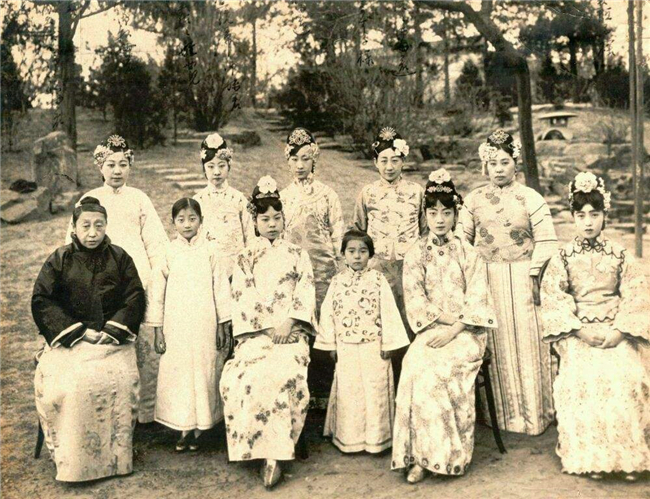 文绣和婉容哪个幸福,婉容文绣谁更可怜