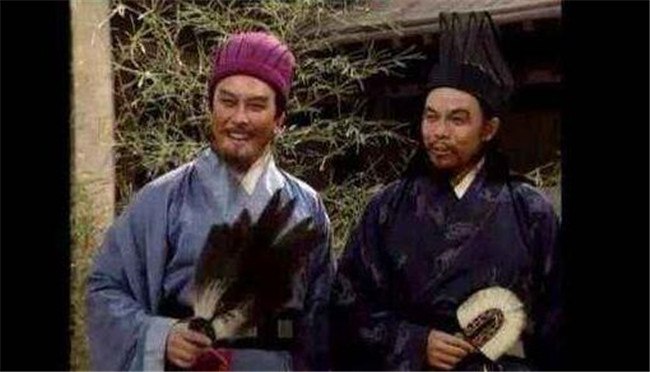 卧龙凤雏是谁,凤雏怎么死的(进围雒县因骑刘备马被乱箭射杀而亡)