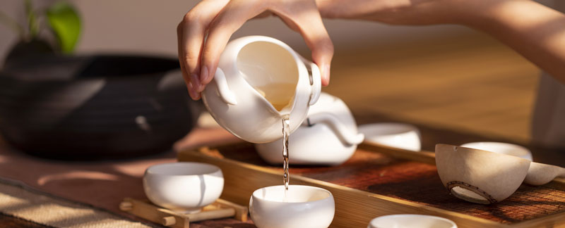 附庸风雅是贬义词吗