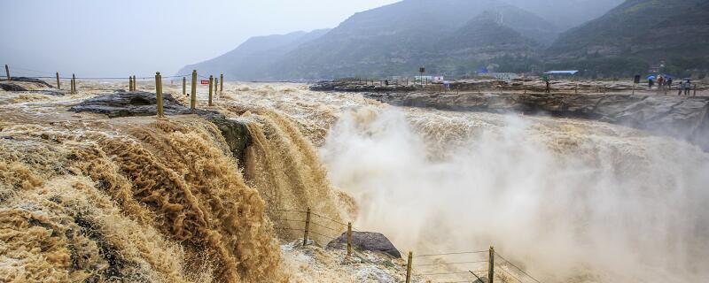 壶口瀑布采用了什么写法