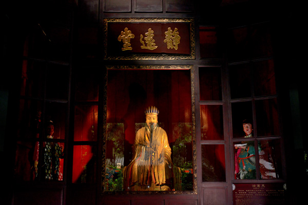 三顾茅庐的主人公是谁