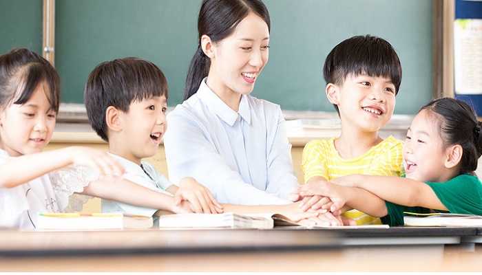 这家伙,是昆虫里的霸王改为双重否定句