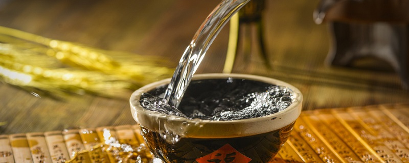 浊酒恋红尘前一句