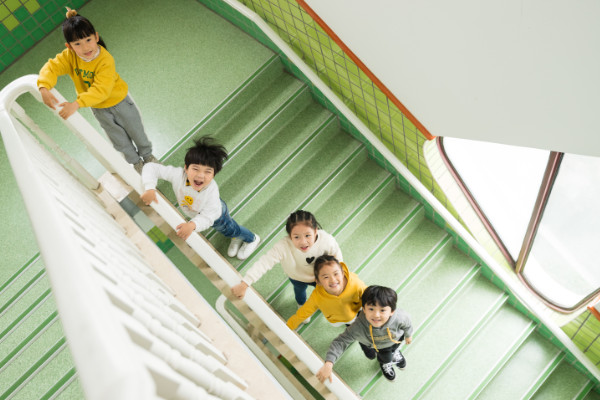 如何给孩子选幼儿园