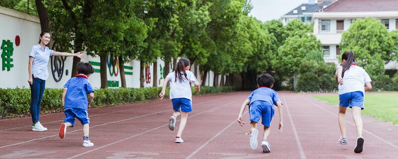 400米怎么跑
