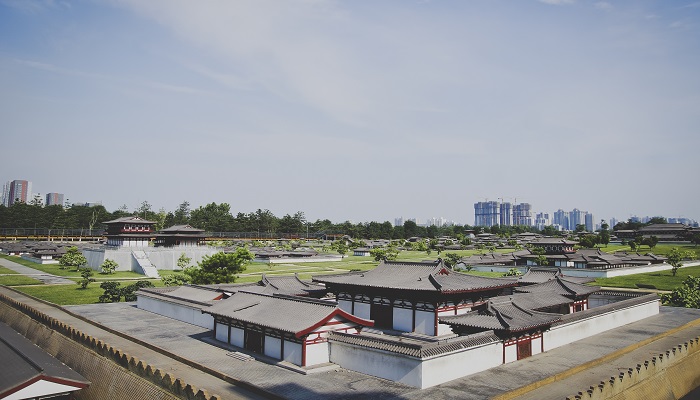 阿房宫赋主旨