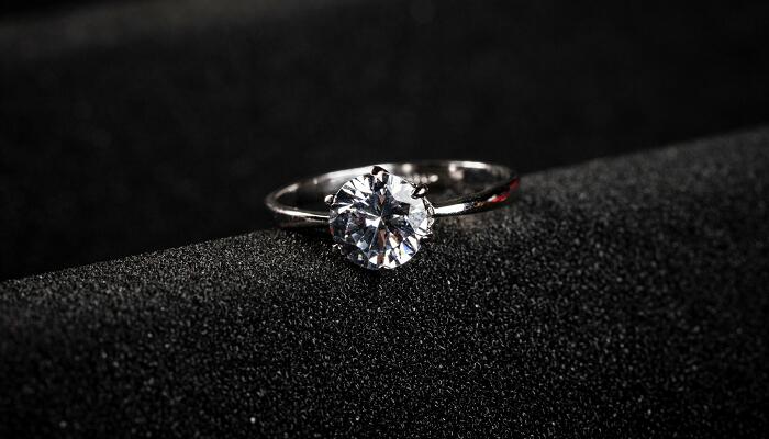 最早发现钻石的是哪个国家