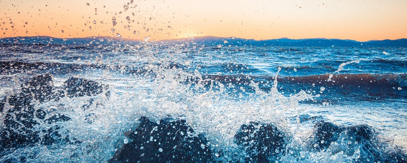 三万里河东入海的修辞手法