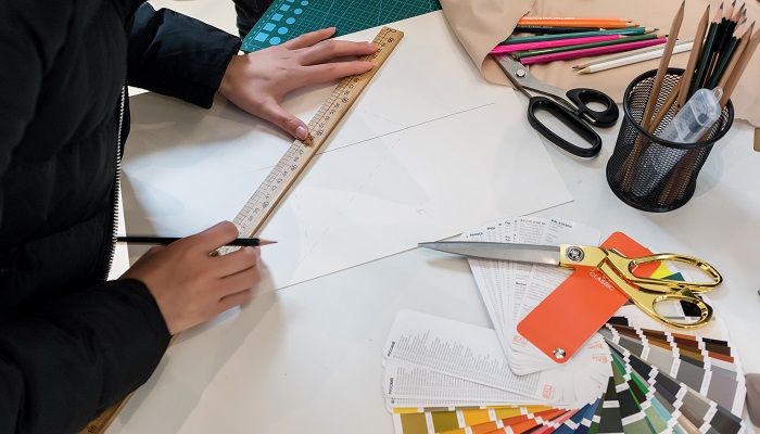 慢性子裁缝和急性子顾客主要内容写了什么