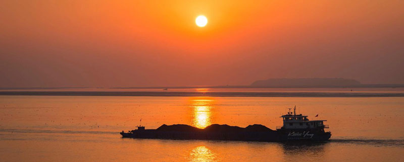 南湖秋水夜无烟中的南湖指的是