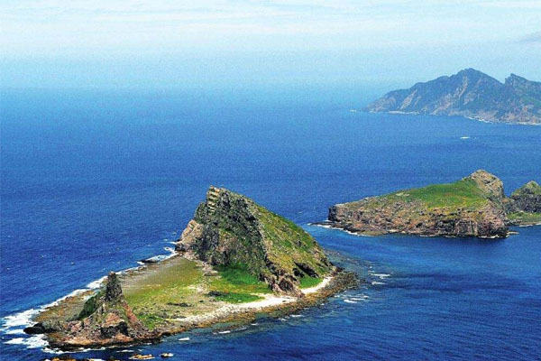 中国岛屿大部分分布在什么以南的海域