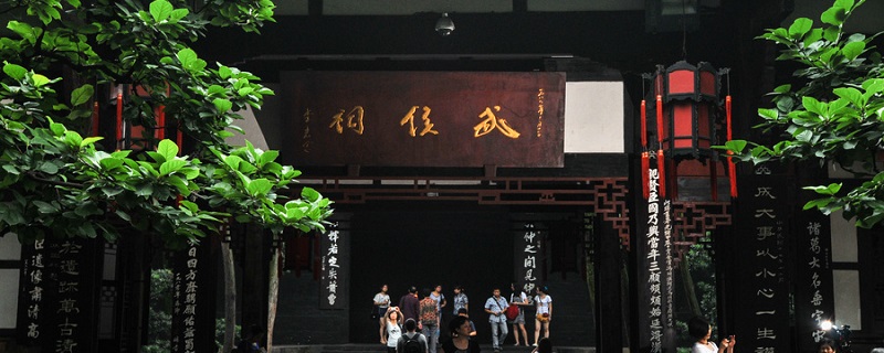 诸葛亮火烧新野的故事