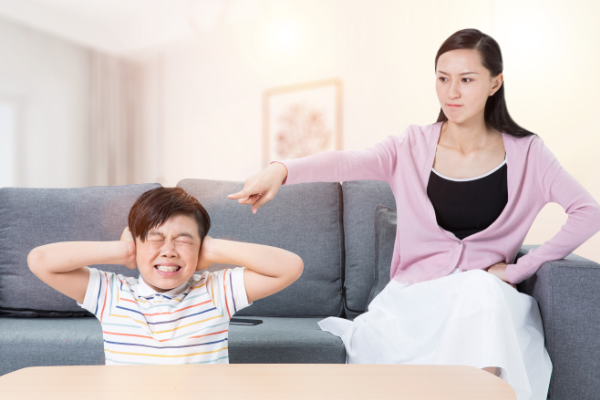 哪些行为会影响孩子的自信  