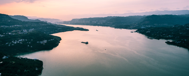 一衣带水的水指什么河