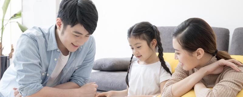 孩子总是把自己关在房间怎么办
