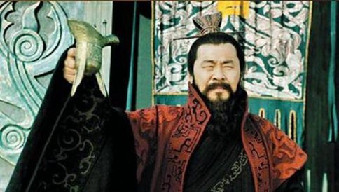 吕布杀死董卓后说了什么?董卓和吕布是怎么被离间的? 吕布杀死董卓后说了什么?董卓和吕布是怎么被离间的?
