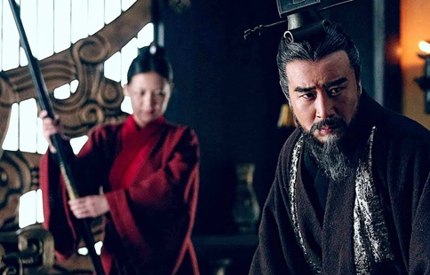 曹操在华容道被放走是谁决定的?诸葛亮真正意图是什么?