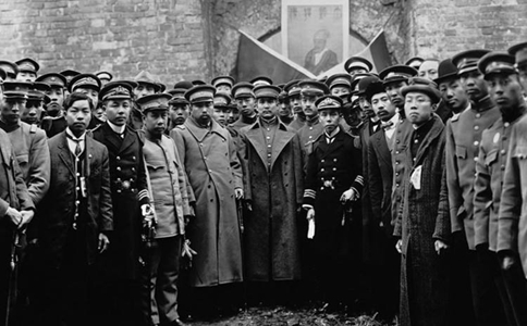 现在为什么没有人穿中山装了?原因是什么