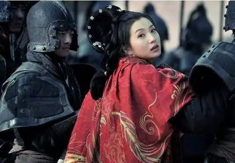 关羽竟和曹操抢过女人?这个杜夫人到底什么来头? 关羽竟和曹操抢过女人?这个杜夫人到底什么来头?