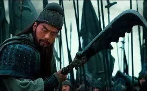 古人用的兵器为什么那么重?现代人拿不动是真的吗