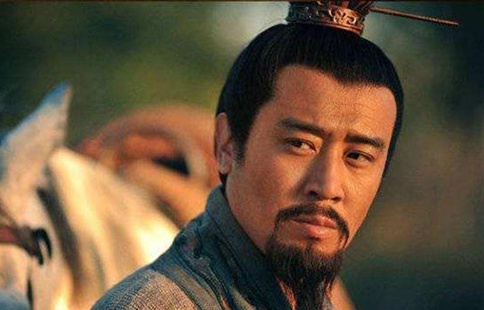 庞统官职为什么只是个县令?庞统真的比不上诸葛亮么?
