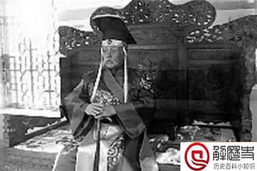 袁世凯的龙椅是什么样子的?袁世凯的龙椅价值多少钱? 袁世凯的龙椅是什么样子的?袁世凯的龙椅价值多少钱?