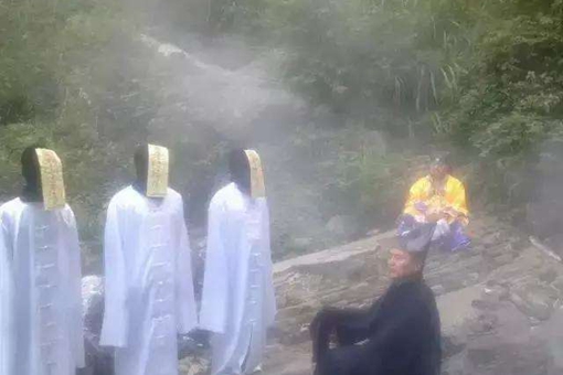 湘西三邪之一,赶尸的故事 湘西三邪之一,赶尸的故事