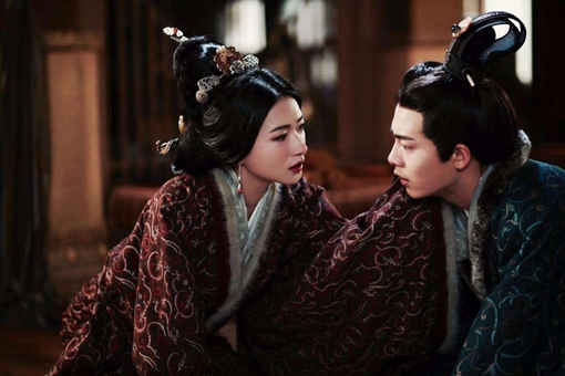 曹皇后是曹操的女儿,为什么她要向着汉献帝?