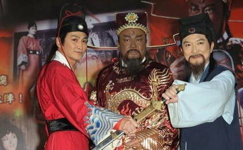 历史上的包青天真的很黑吗?他的额头上为什么会印有月牙?