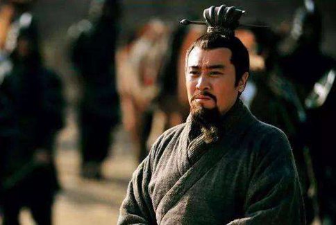 三国最能隐忍的人是司马懿么?这一位比司马懿还能忍