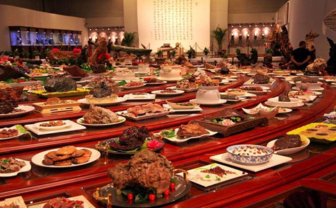 清朝皇帝吃饭有哪些讲究?清朝皇帝是怎么吃饭的?