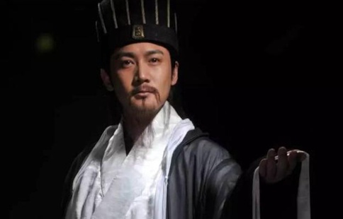 曹操在华容道被放走是谁决定的?诸葛亮真正意图是什么?