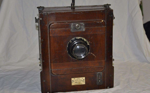 世界上最早的照片拍的是什么?中国最早的照片拍的又是什么?