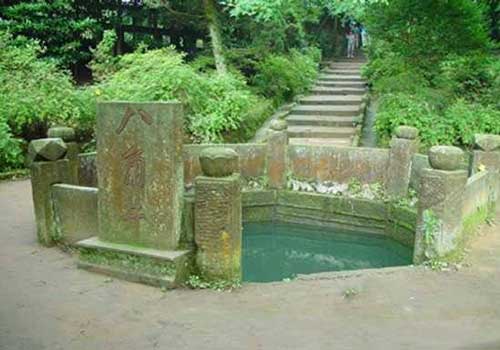 赵云和芙蓉峰八角井的故事 赵云和芙蓉峰八角井的故事