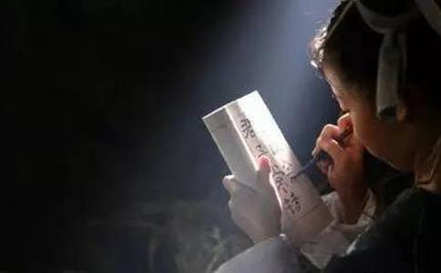 凿壁偷光的匡衡后来怎么样了? 凿壁偷光的匡衡后来怎么样了?