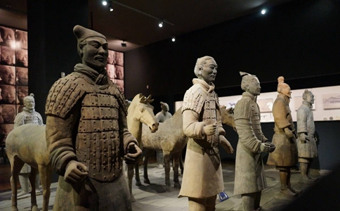 兵马俑为什么不戴头盔真正原因是什么? 兵马俑为什么不戴头盔真正原因是什么?