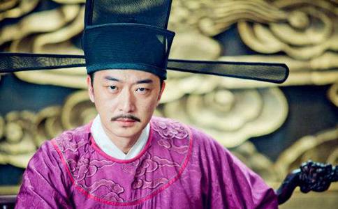 宋朝官员的帽子为什么会有长长的"翅膀"?是为了防止官员的什么习惯?