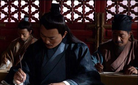 两位考生成绩相同,状元竟然是打架打赢了的?