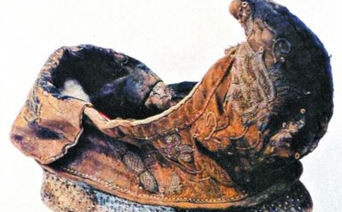 清朝女性都需要裹小脚吗?为什么有的裹有的不裹?