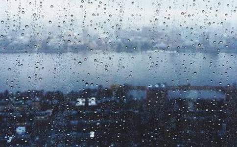 天要下雨为什么要与娘要嫁人连在一起?